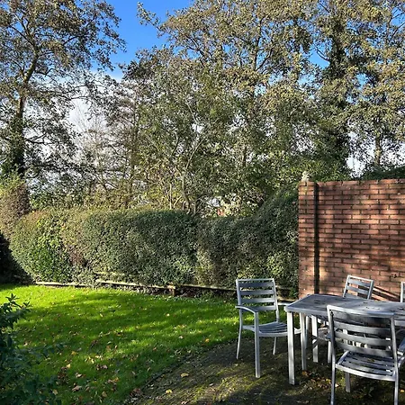 Ferienbungalow Mit Privatem Garten * Warmenhuizen